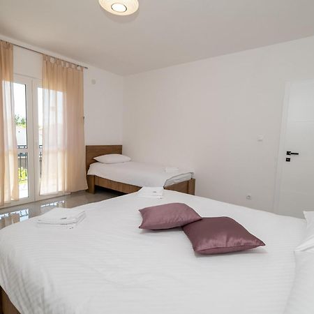 Apartments Zora セリネ 部屋 写真