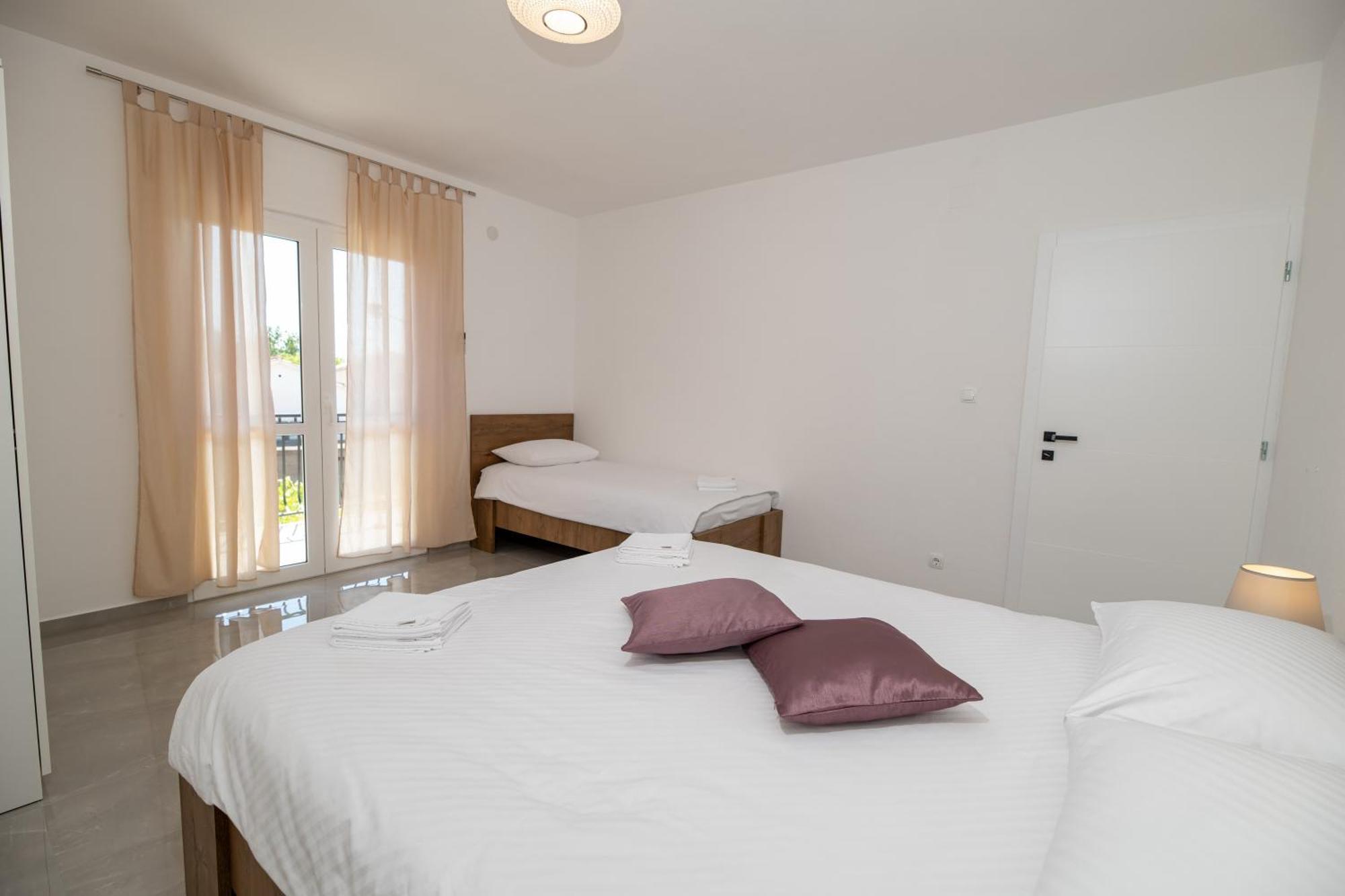 Apartments Zora セリネ 部屋 写真